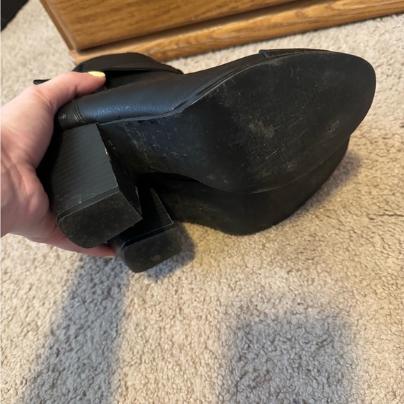 Black heeled booties - Picture 6 of 6